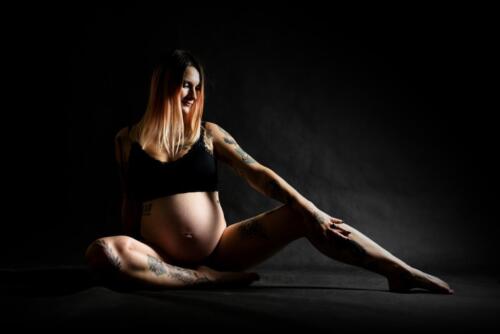 Těhotenské glamour fotky objektivem třebíčského fotografa Tomáše Raura